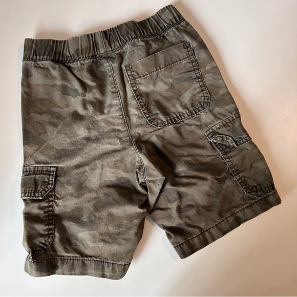 Two pair boys Old Navy shorts - Picture 2 of 8